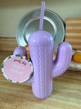 NWT- Pink Sky “Lookin’ Sharp  Cactus Drink Tumbler with Straw